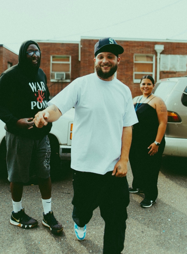 Oranj Goodman with community